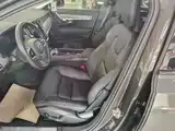 Photo 15 - Volvo V90