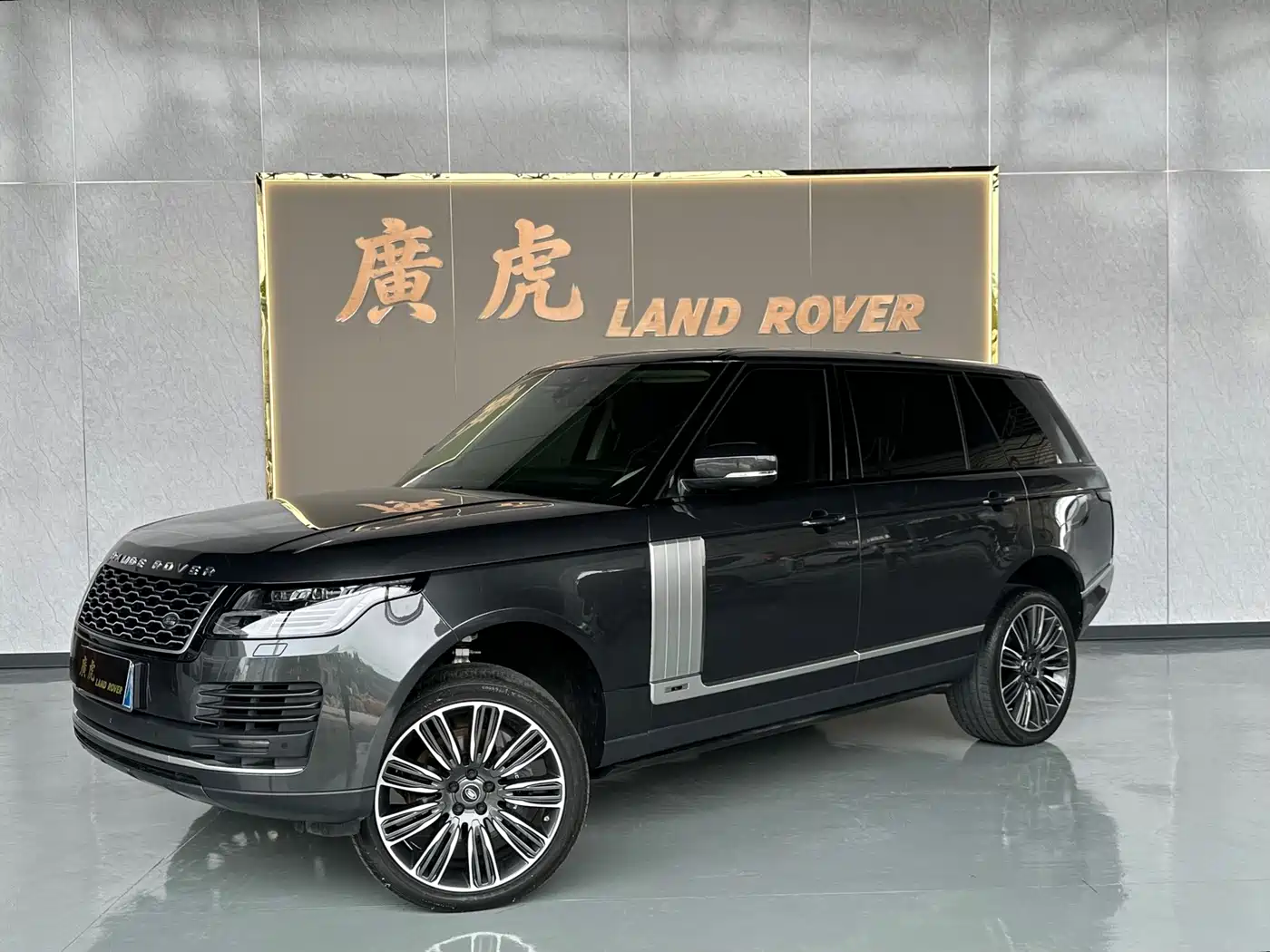 Фото 1 - Land Rover Range Rover