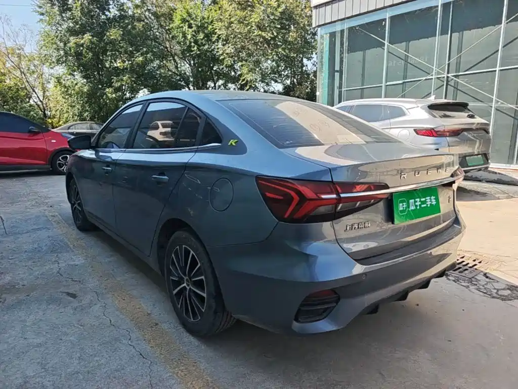 Фото 5 - Roewe i5
