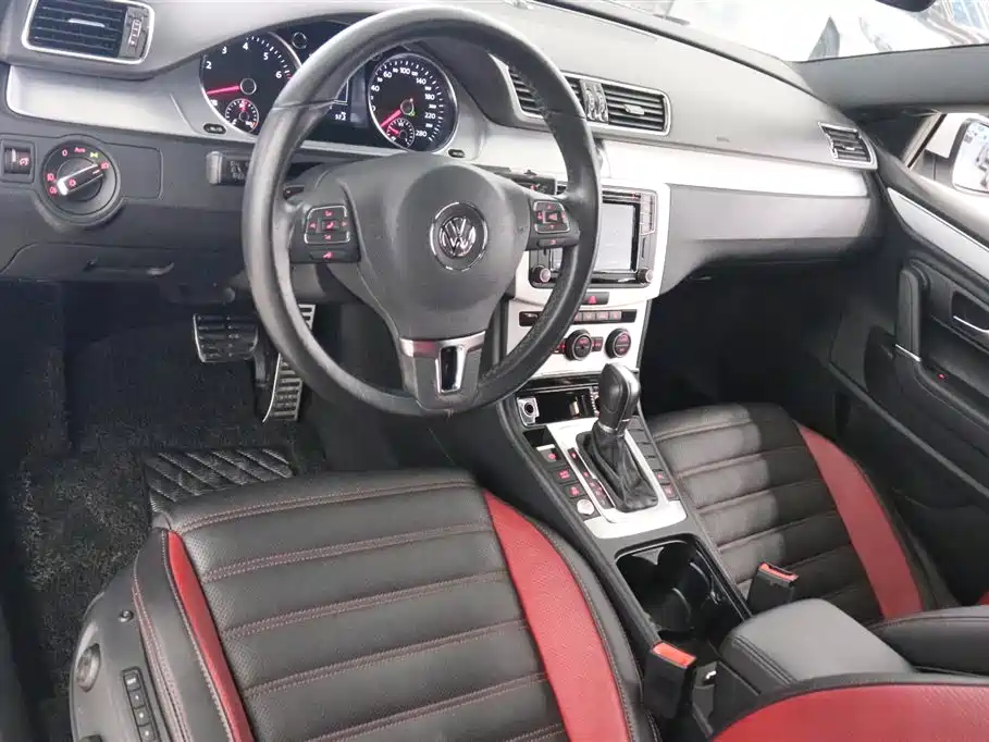 Volkswagen FAW-Volkswagen CC 2018 1.8TSI Luxury фото 11