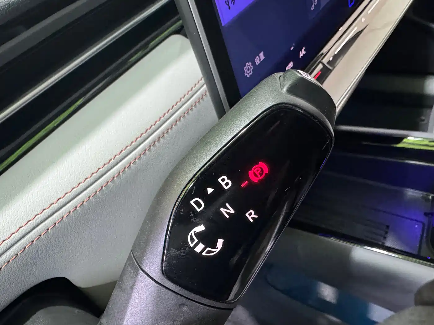 VOLKSWAGEN ID.7 VIZZION