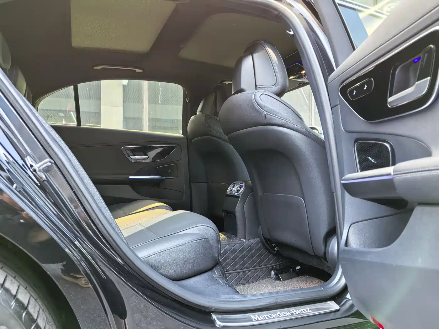 Mercedes-Benz C-Class 2023 C 260 L фото 11
