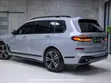 Photo 2 - BMW X7