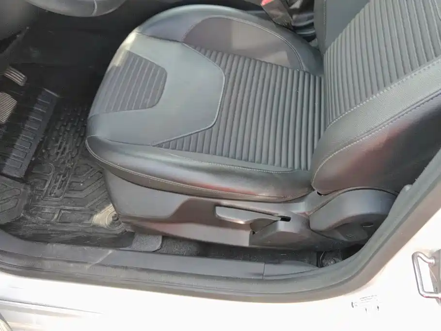 Фото 9 - Ford Focus