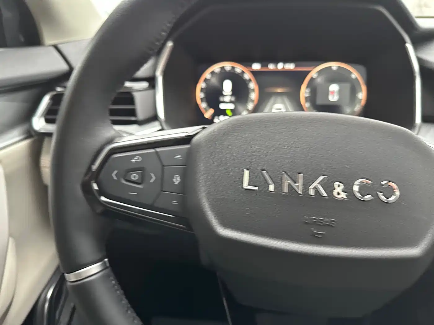 Lynk & Co 06 EM-P 2022 PHEV 84KM Range Pro фото 22