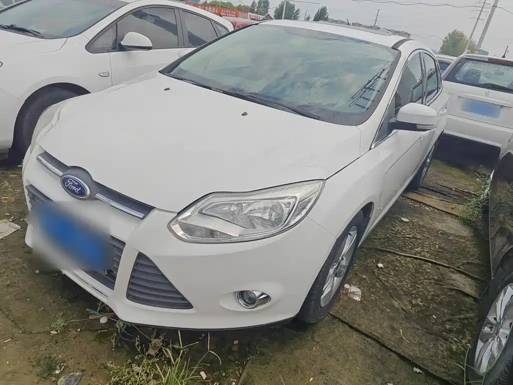Фото 23 - Ford Focus