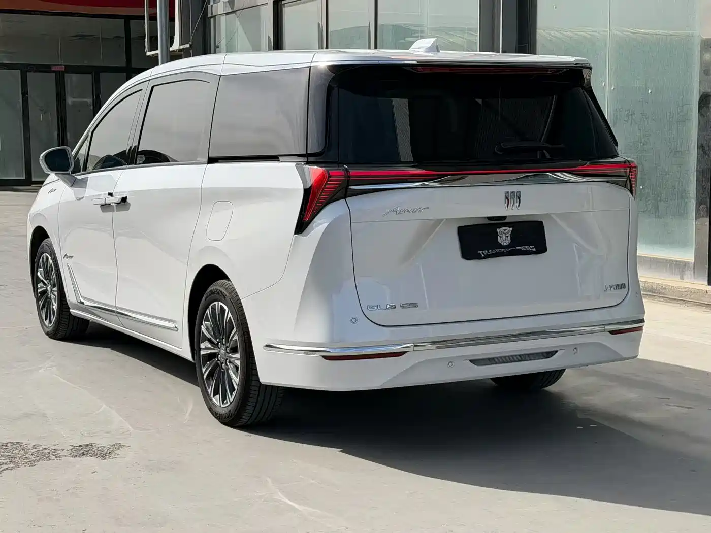 Buick GL8 2025 Model Landglory Smart Edition фото 4