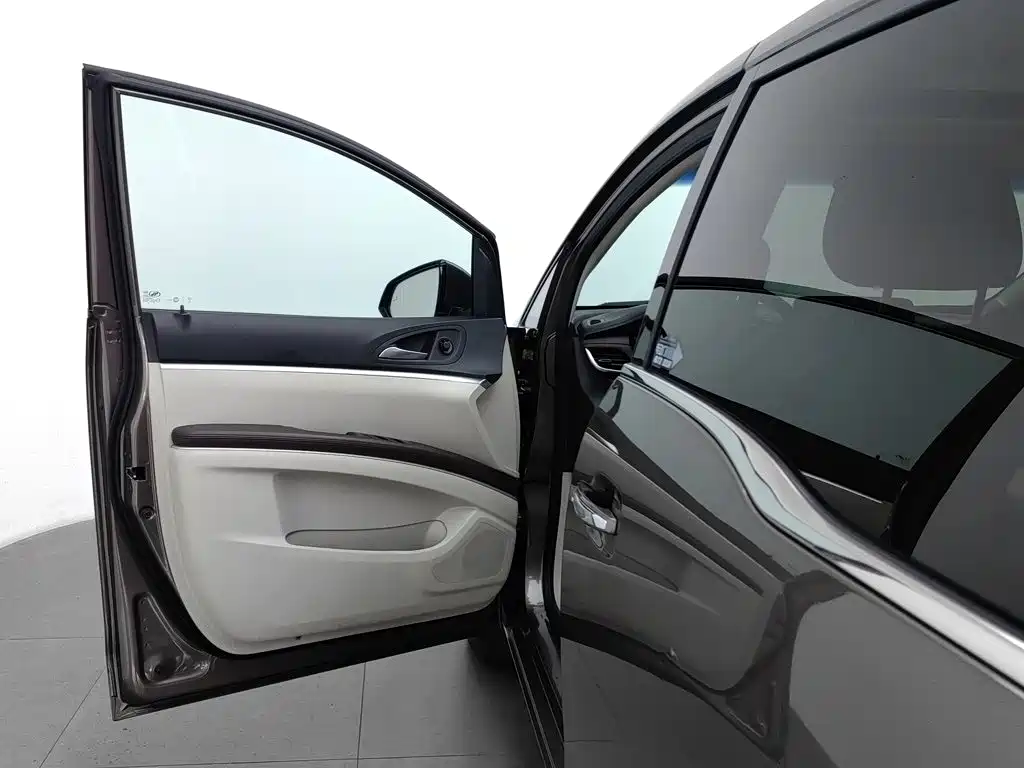Фото 8 - Buick GL8