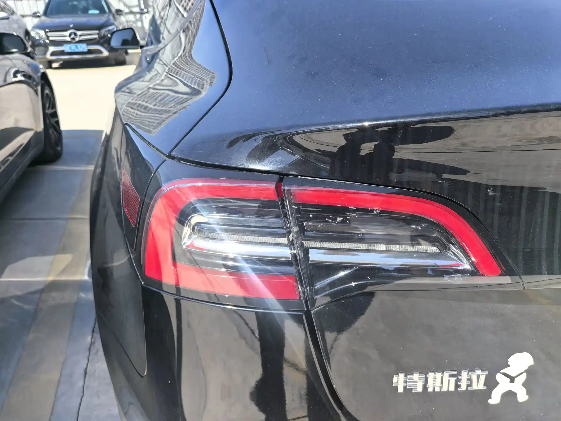 Photo 11 - Tesla Model 3