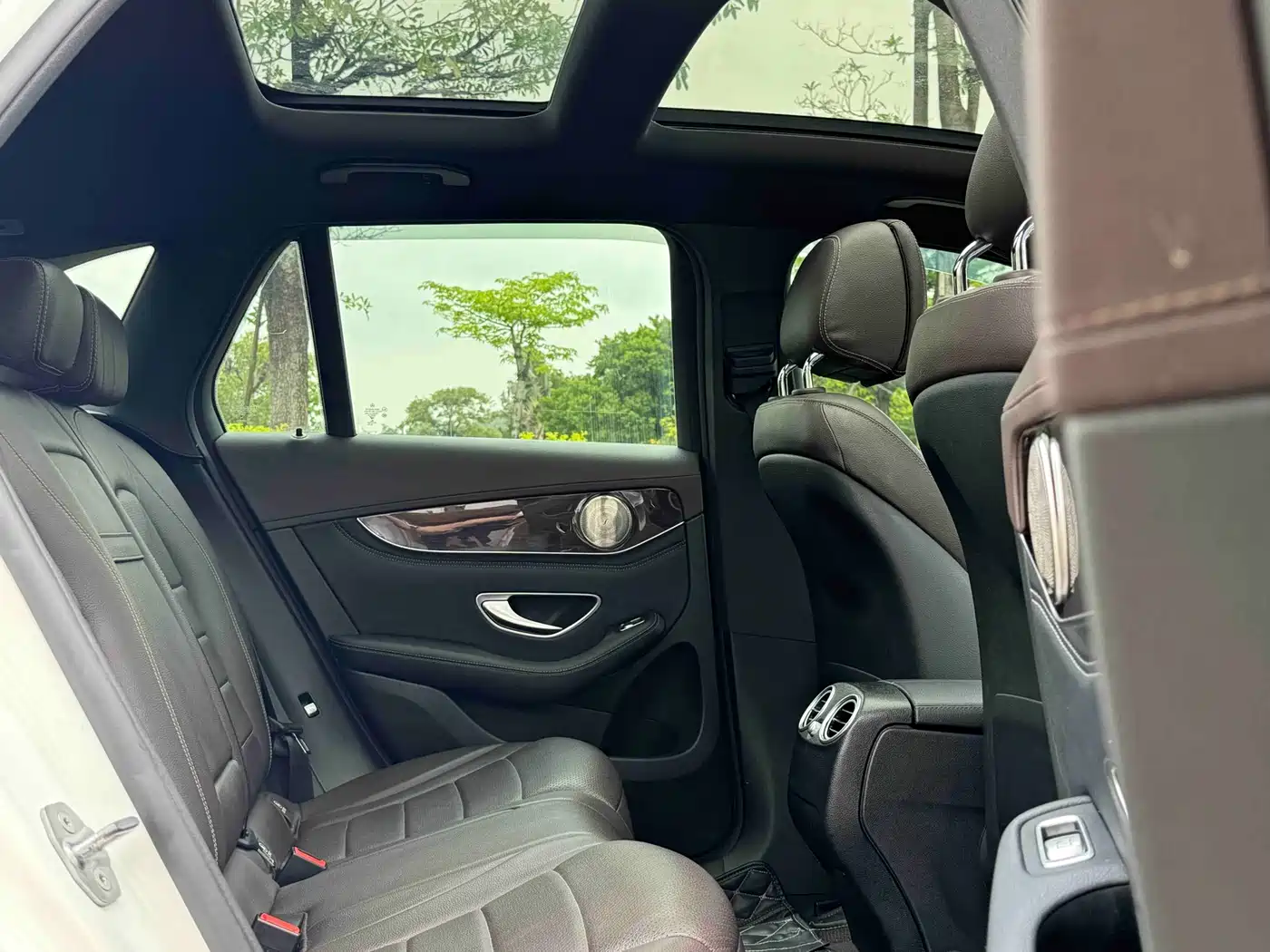 Mercedes-Benz GLC 2017 GLC 260 4MATIC Luxury фото 13