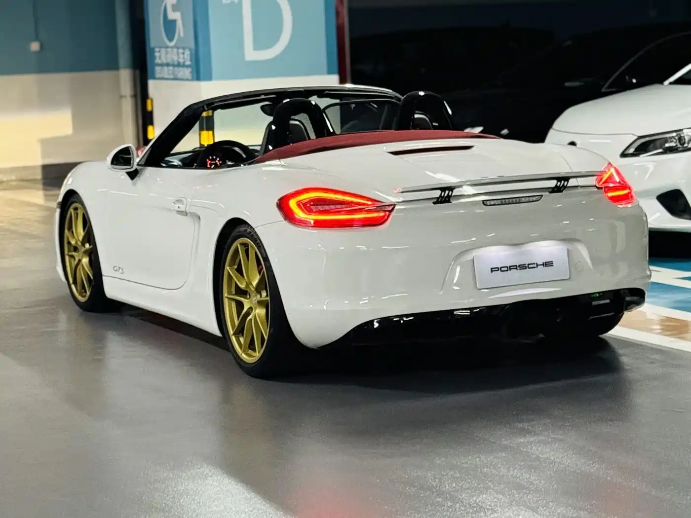 Porsche Boxster 2015 2014 Boxster GTS 3.4L