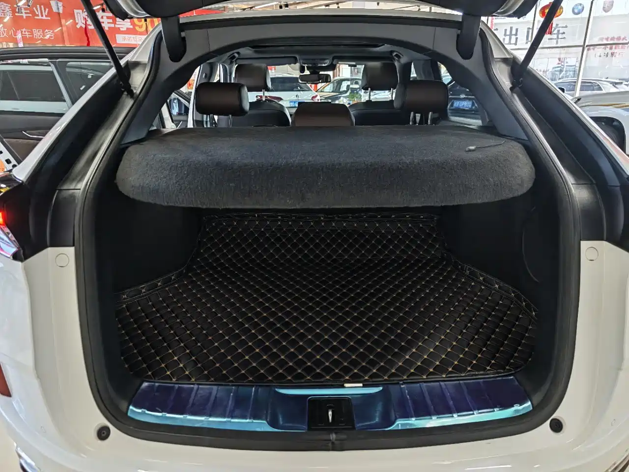 Фото 13 - Honda UR-V