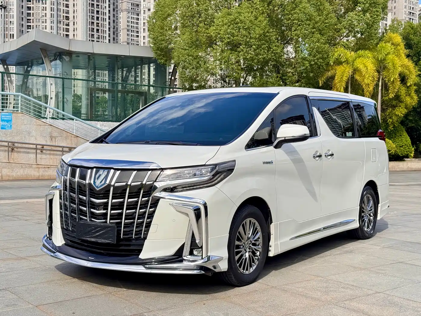 Toyota Alphard 2021 Hybrid 2.5L Premium