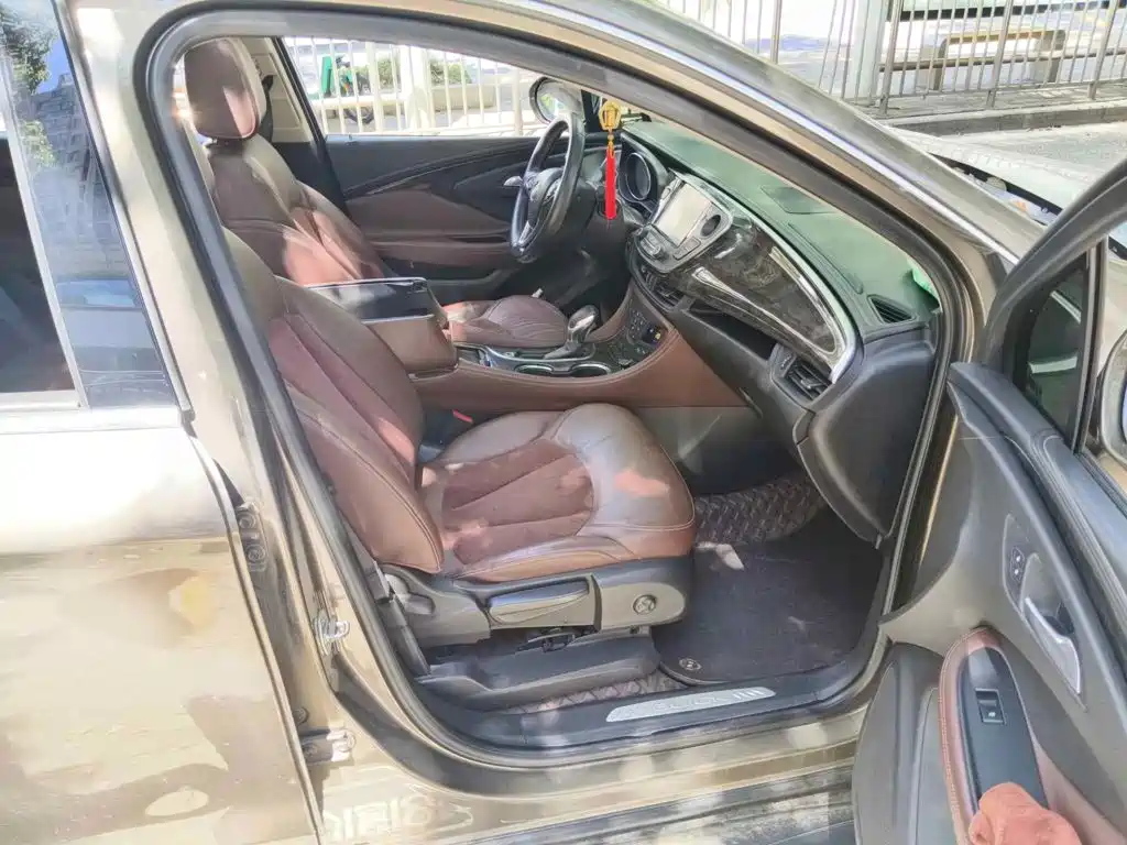 Фото 13 - Buick Envision Plus