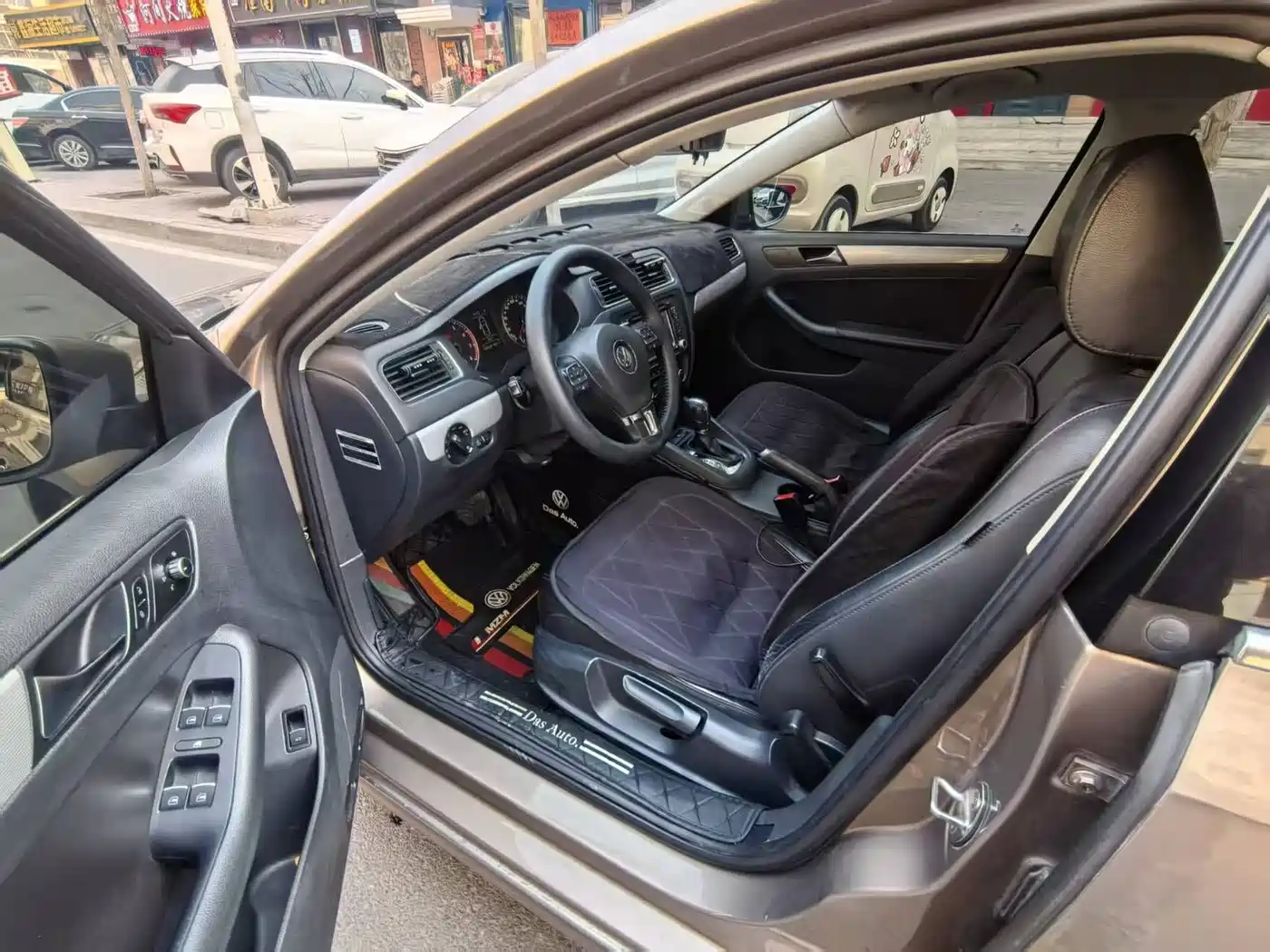 Volkswagen Sagitar 2012 Model 1.4TSI Automatic Fashion фото 7