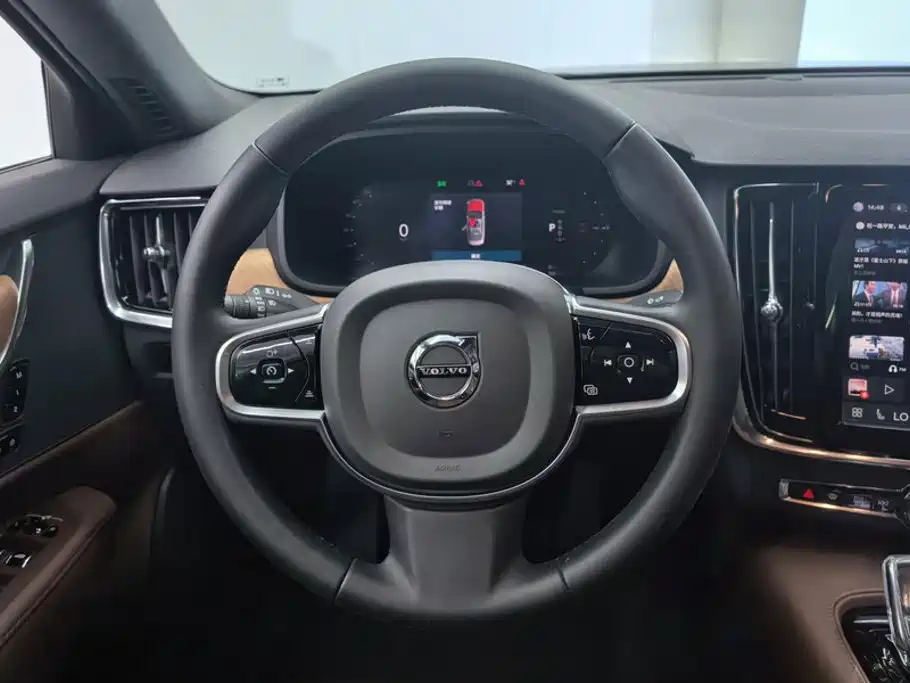 Volvo S90 2025 2025 B5 Zhiyi Luxury Edition