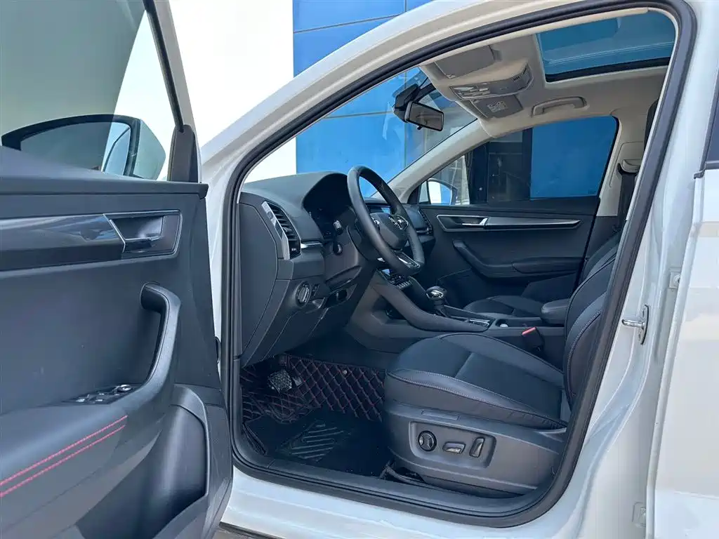 Škoda Karoq 2023 TSI280 Premium Edition фото 8