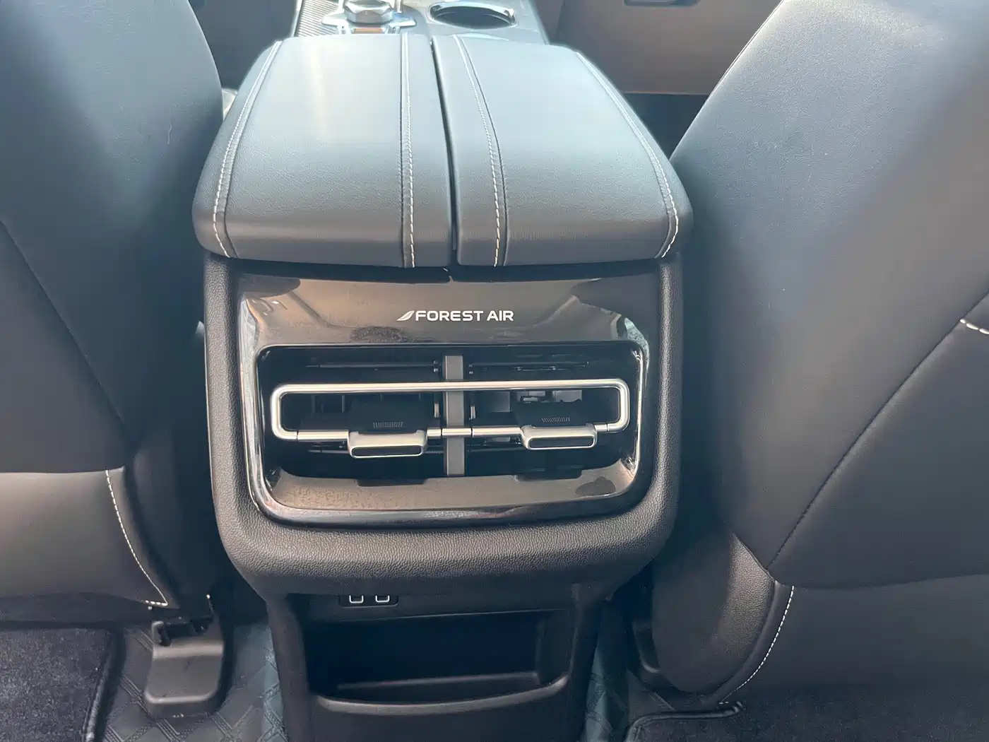Changan UNI-K 2024 2024 2.0T FWD Global Edition