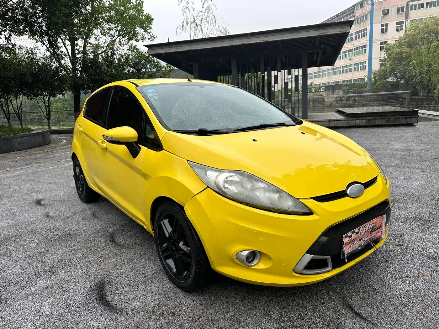 Фото 2 - Ford Fiesta