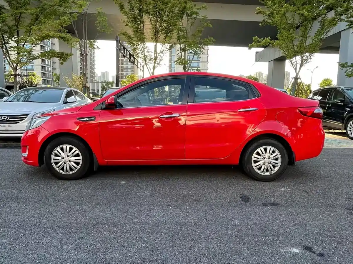 Kia K2 2012 Sedan 1.4L AT GLS Commemorative Edition фото 2