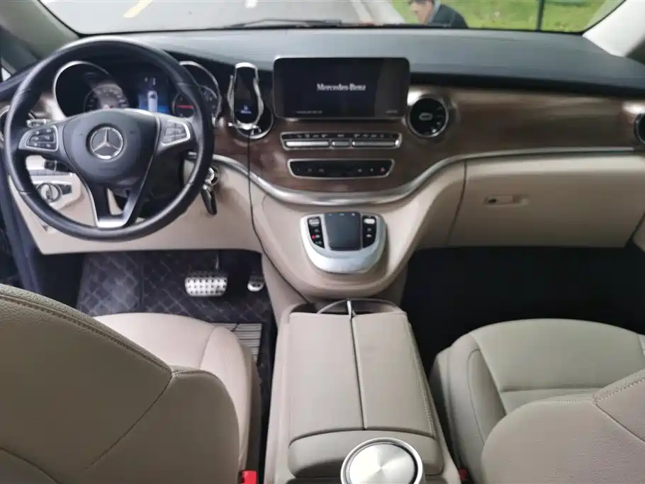 MERCEDES-BENZ V CLASS