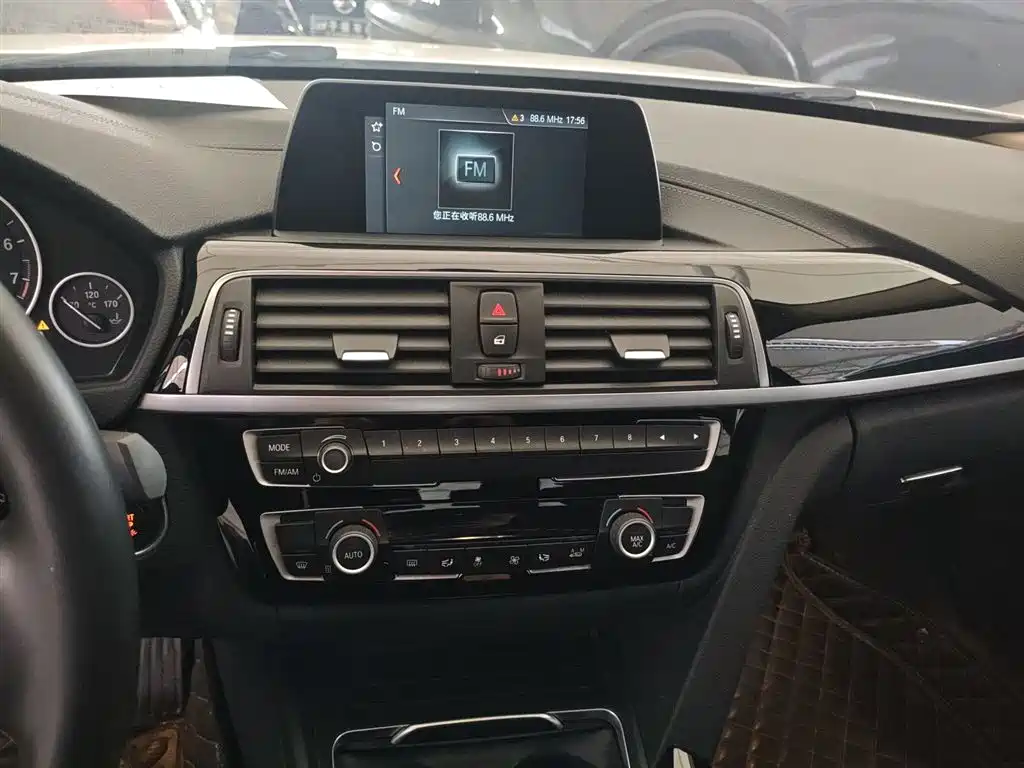 BMW 3 Series 2018 320Li Fashion Style фото 13