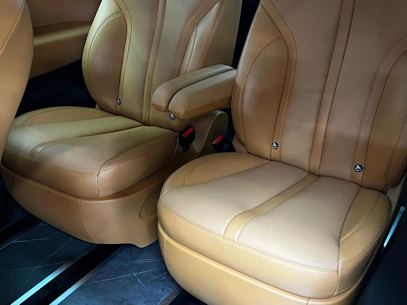 WEY Alpine 2024 2023 AWD Executive Long Wheelbase