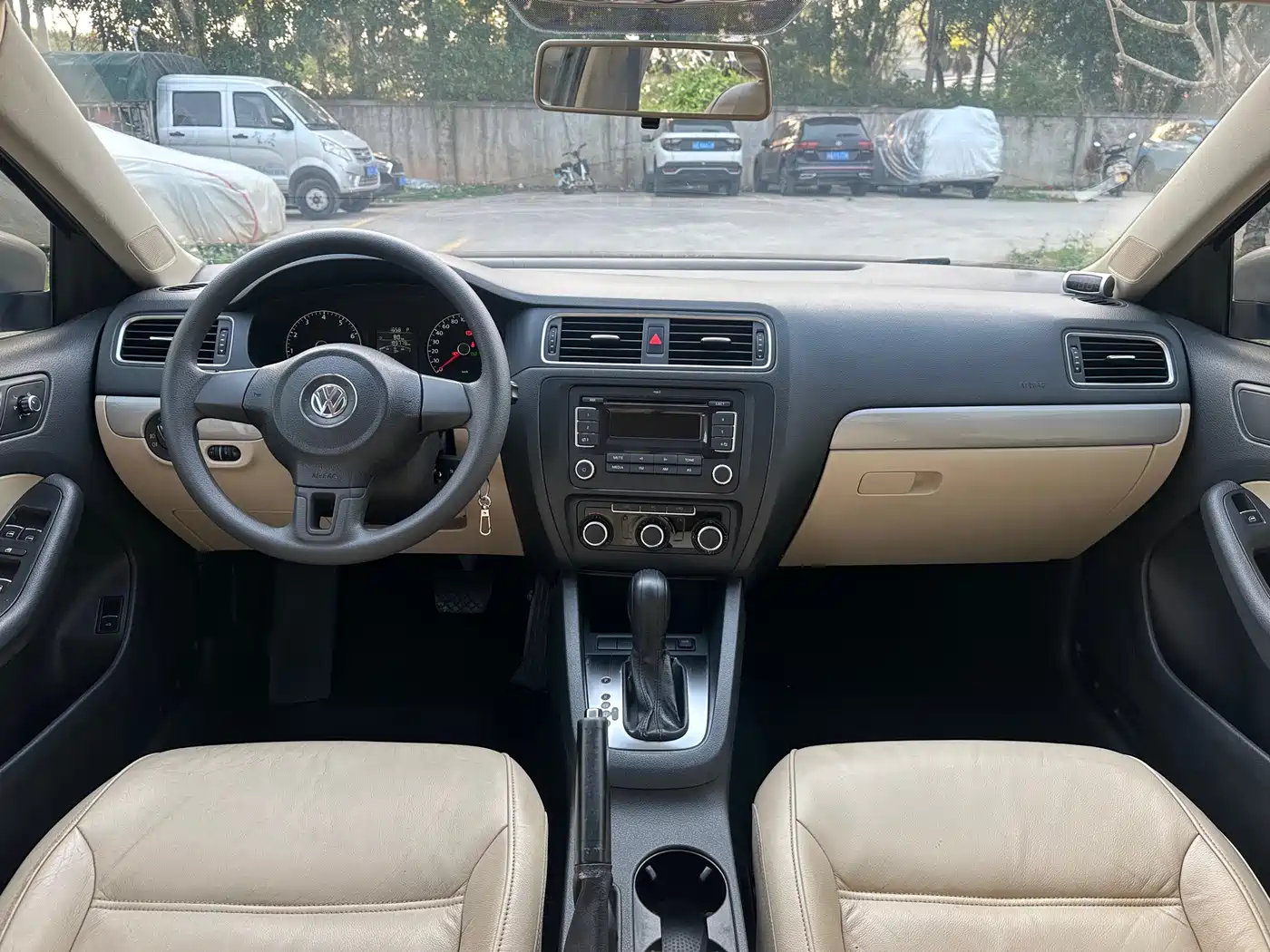 Volkswagen Sagitar 2012 Model 1.6L Automatic Fashion фото 10