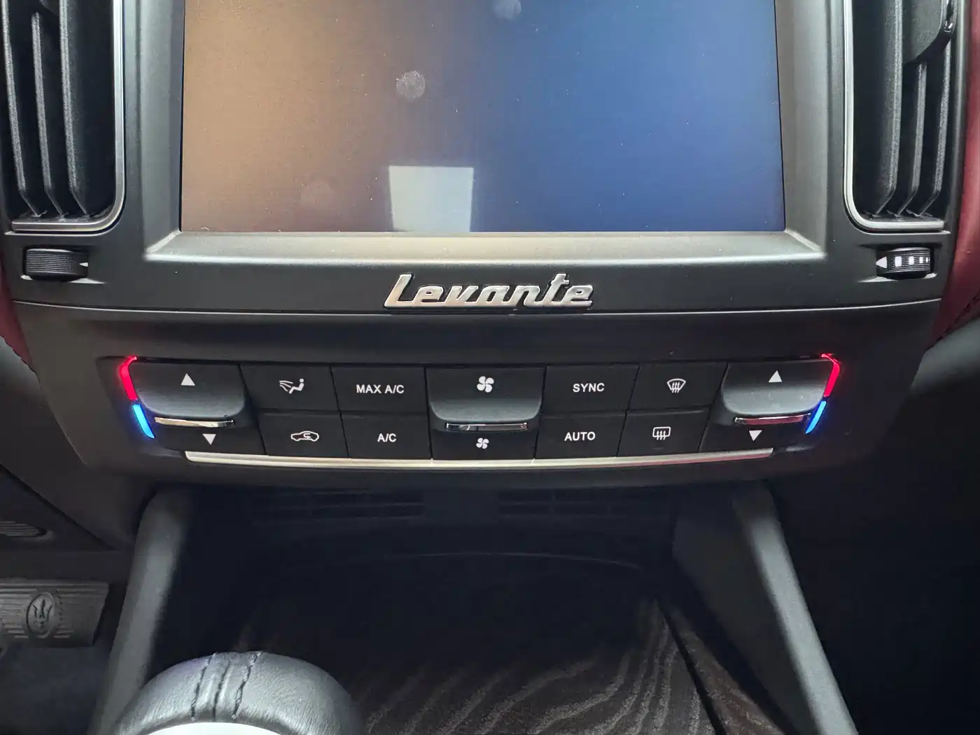 Фото 40 - Maserati Levante