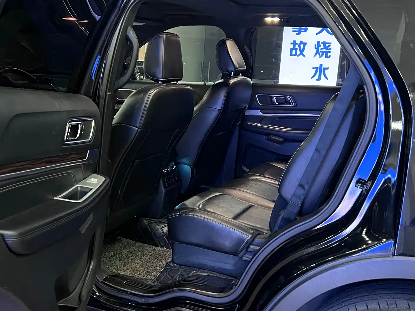 Ford Explorer (Import) 2018 2.3T Elite Edition фото 7
