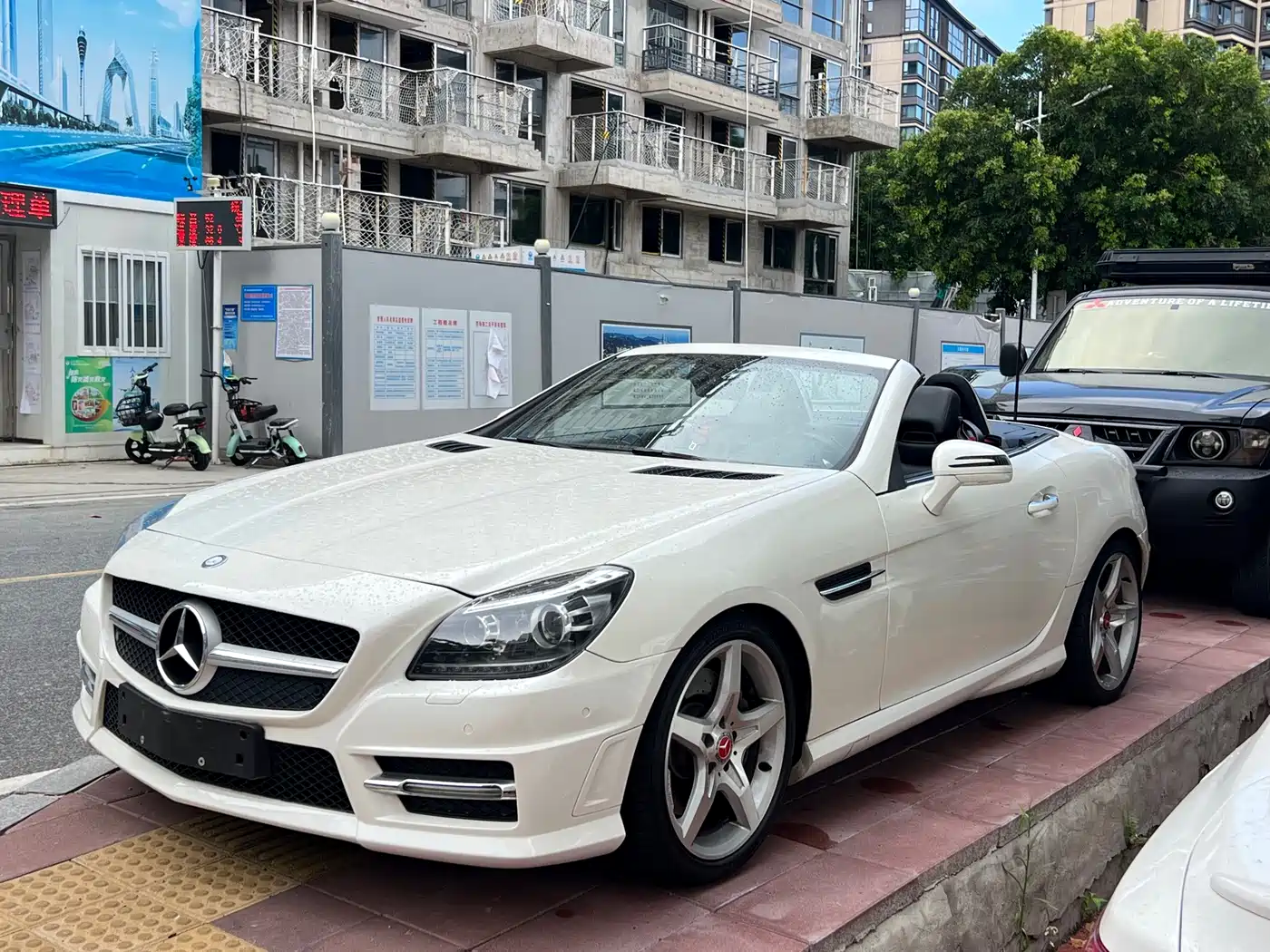 Mercedes-Benz SLK-Class 2012 2011 SLK 200 Luxury Sport