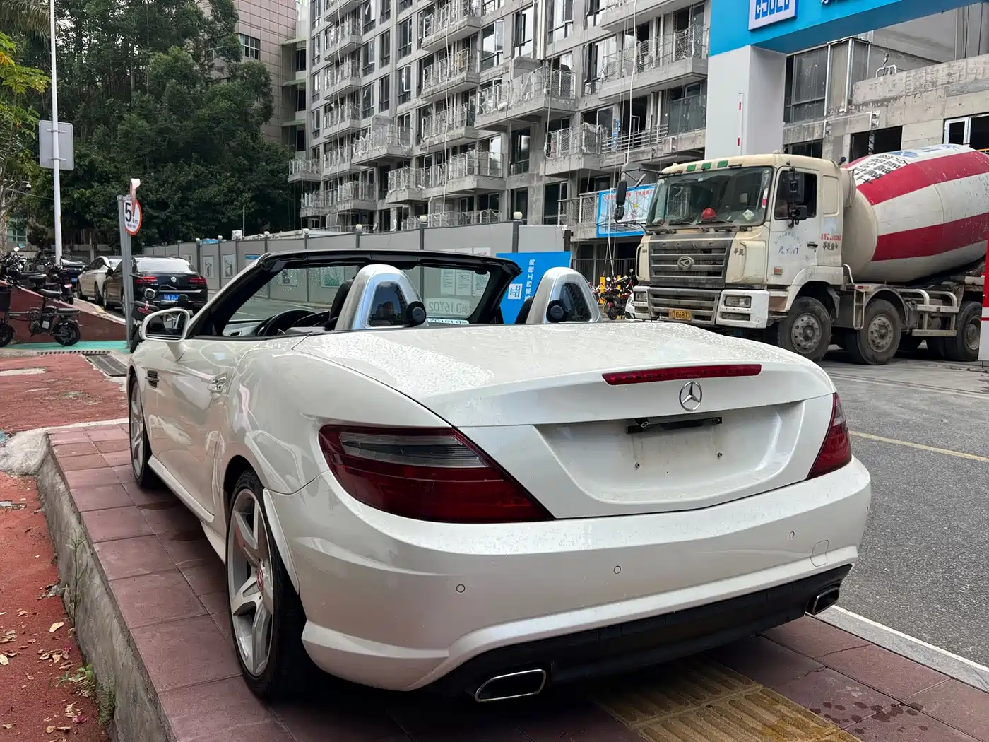 Mercedes-Benz SLK-Class 2012 2011 SLK 200 Luxury Sport