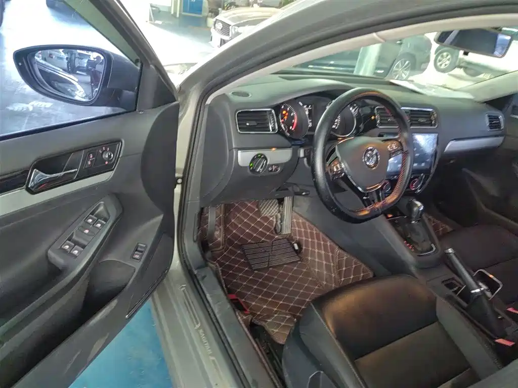 Volkswagen Sagitar 2018 280TSI DSG Comfort фото 16