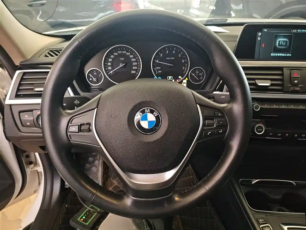 BMW 3 Series 2018 320Li Fashion Style фото 11