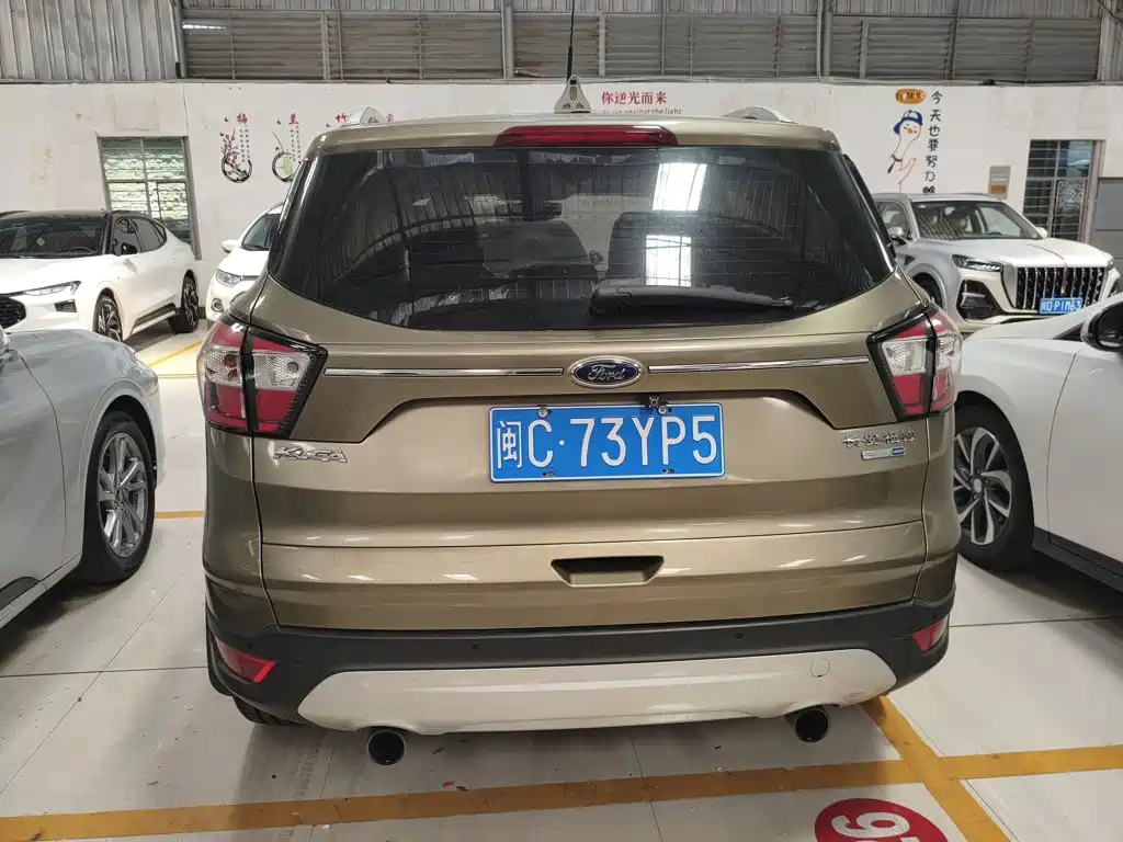 Фото 6 - Ford Kuga