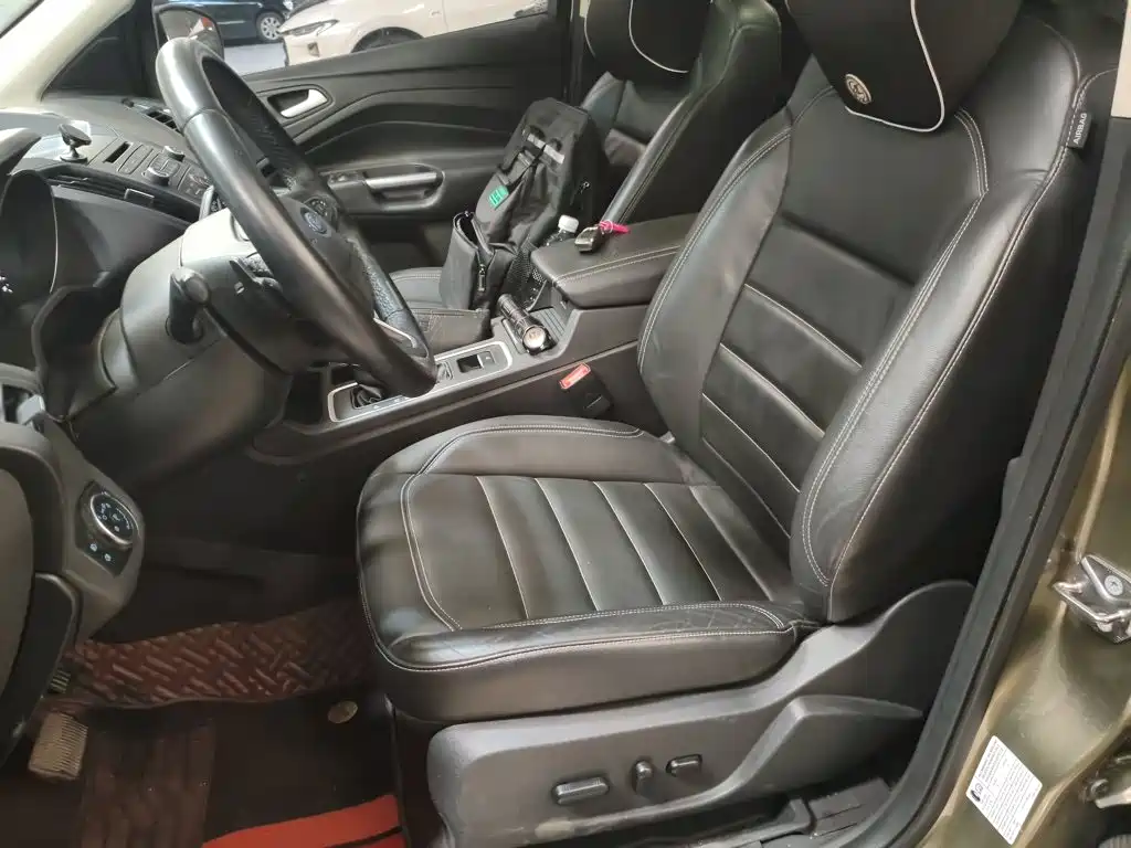Фото 15 - Ford Kuga