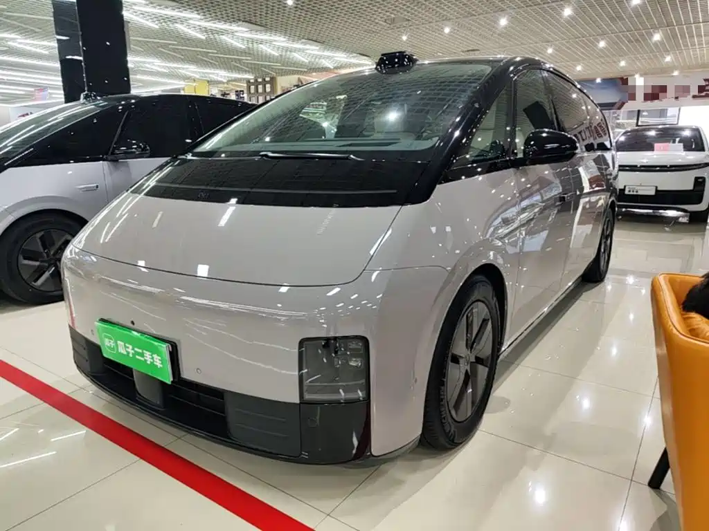 Li Auto MEGA 2024 — пригон из Китая