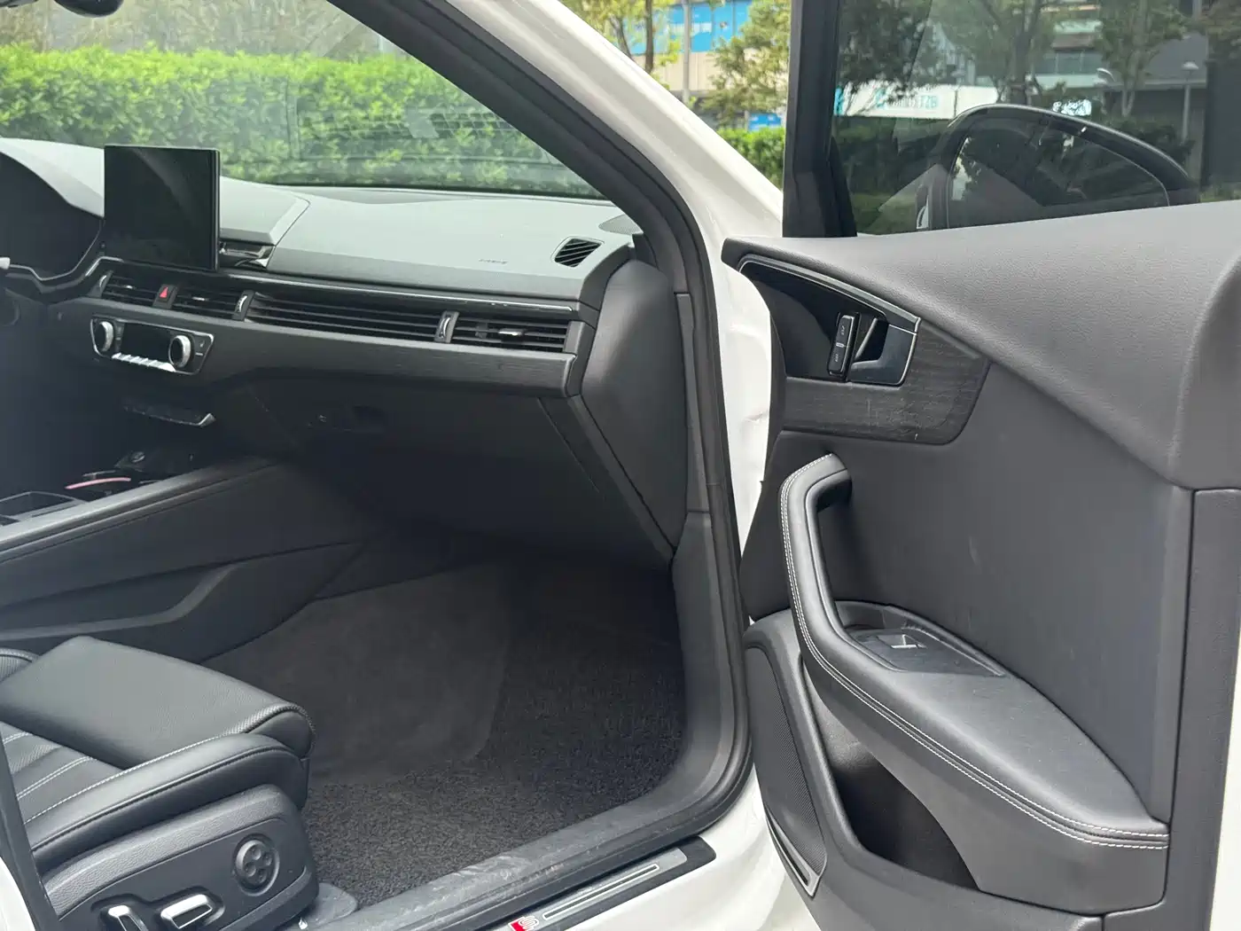 Audi A4L 2024 40 TFSI Luxury Dynamic фото 20