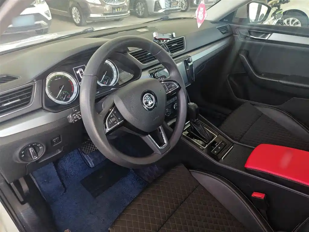 Škoda Superb 2018 TSI330 DSG Comfort Edition China V фото 9