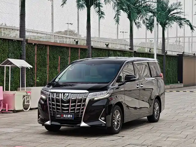 Toyota Alphard 2023