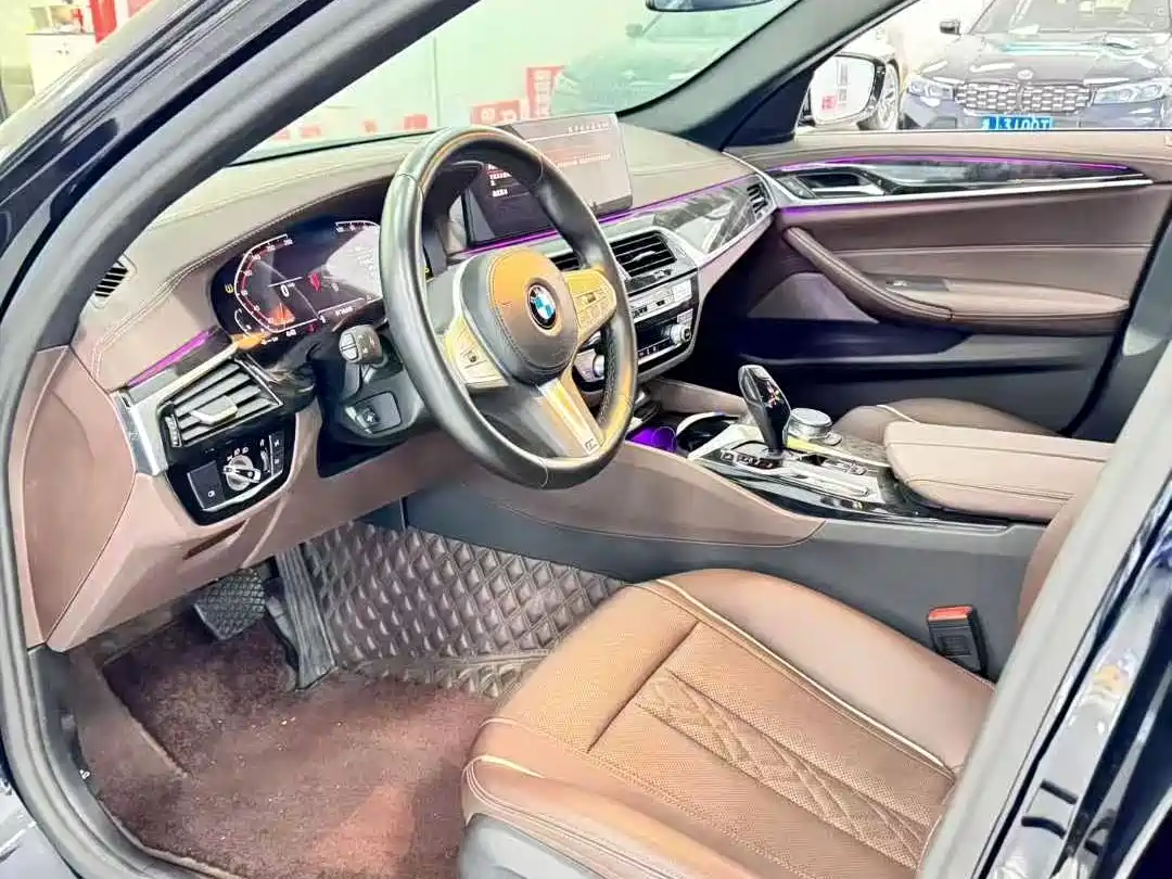 BMW 5 Series 2022 525Li M Sport Package фото 4