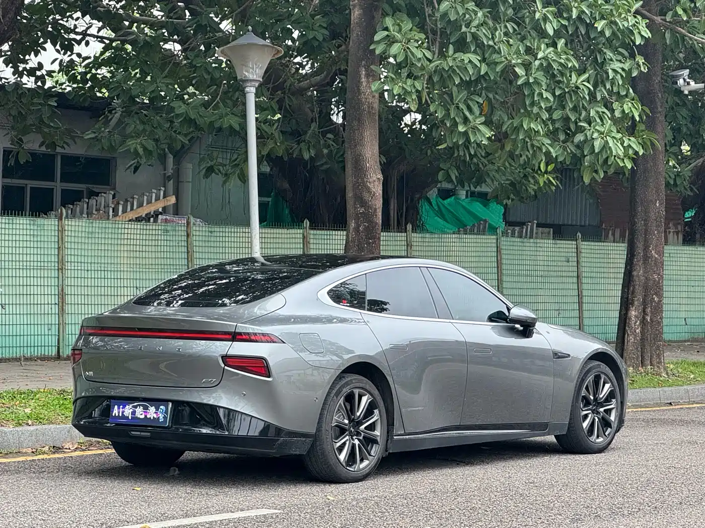 XIAOPENG P7