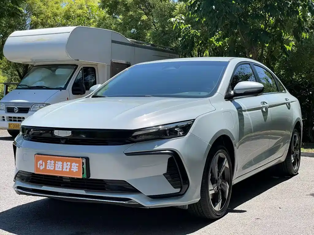 Geely Emgrand L HiP 2024 Model Champion Edition 1.5TD-DHT Pro 100KM Surpassing Type