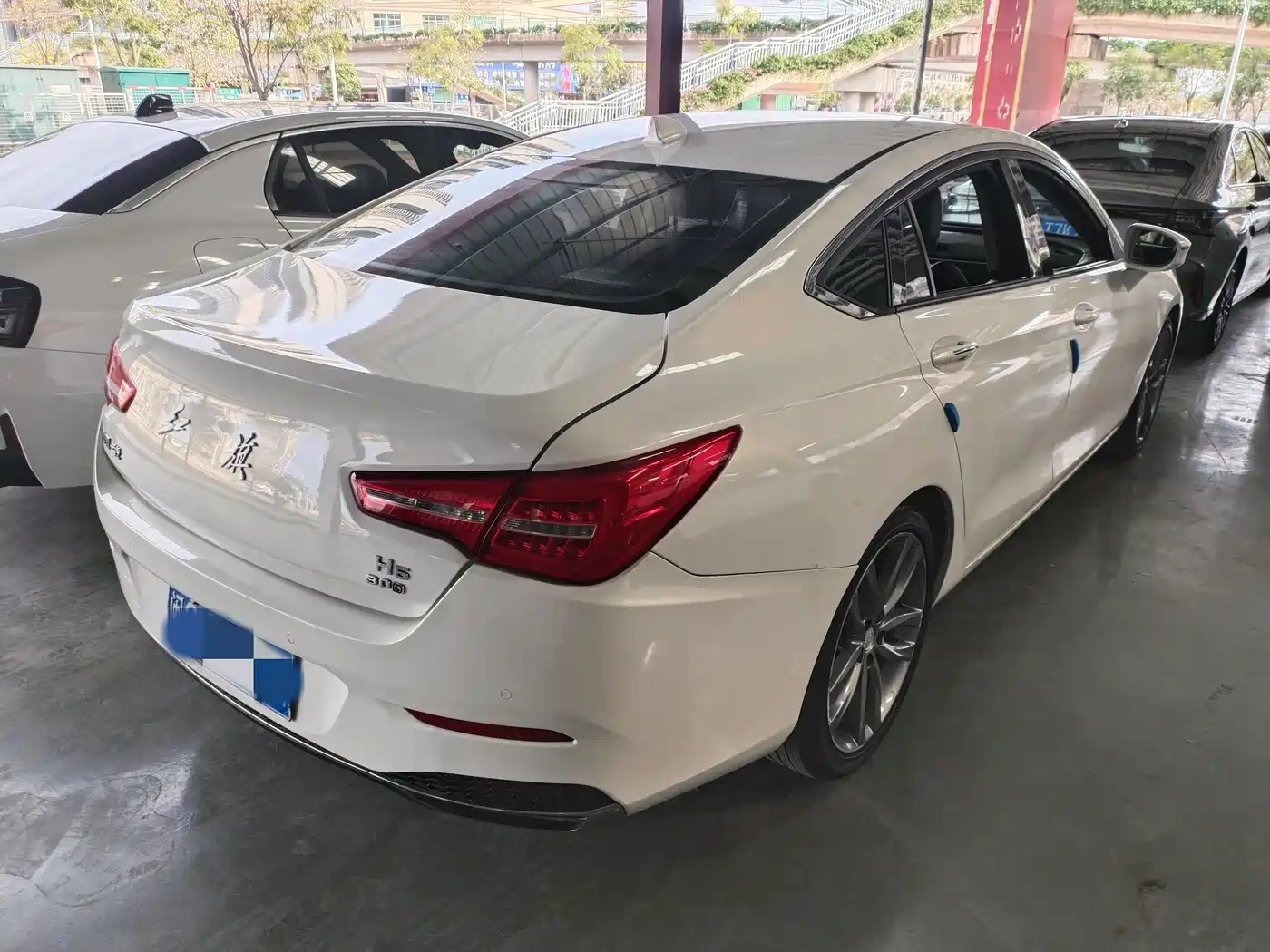 Hongqi H5 2018 2019 30TD Smart Connect Rhythm Edition