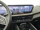 Photo 10 - Buick Envision S