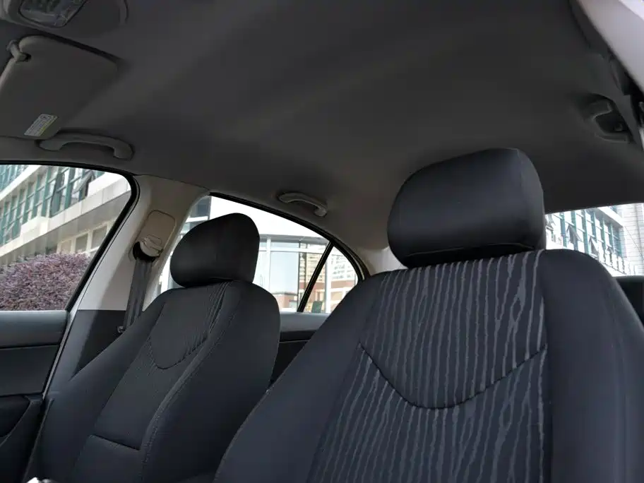 صورة 16 - Peugeot 408