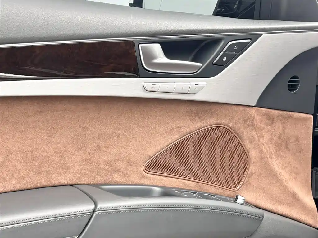 Audi A8 2013 A8L 45 TFSI quattro Luxury фото 7
