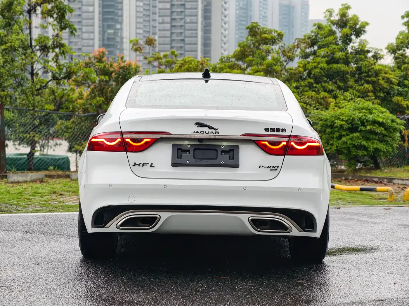 Jaguar XFL 2024 2.0T P300 AWD Flagship Sport Gilded Edition фото 6