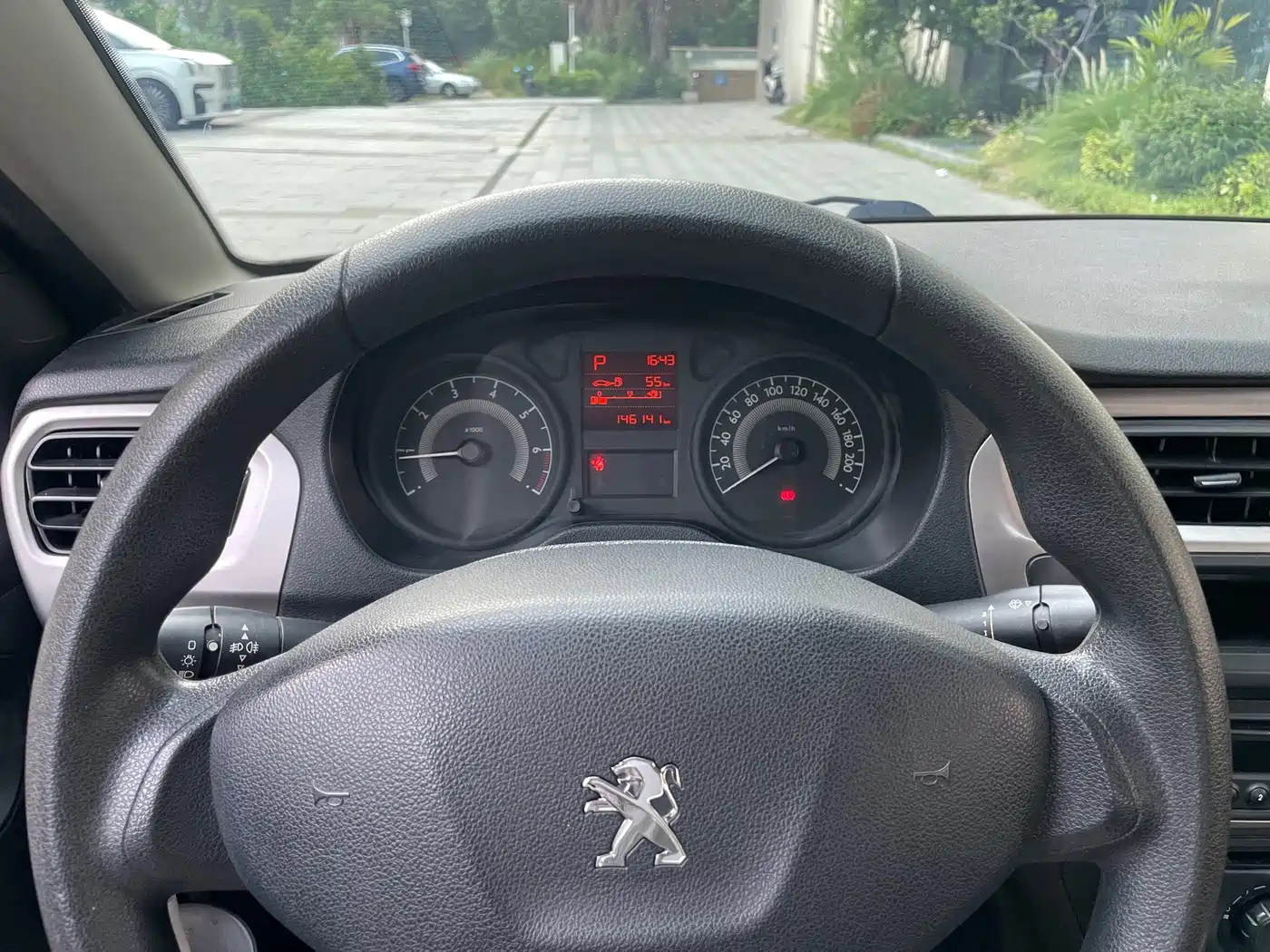 Peugeot 301 2014 2014 1.6L Automatic Comfort Edition