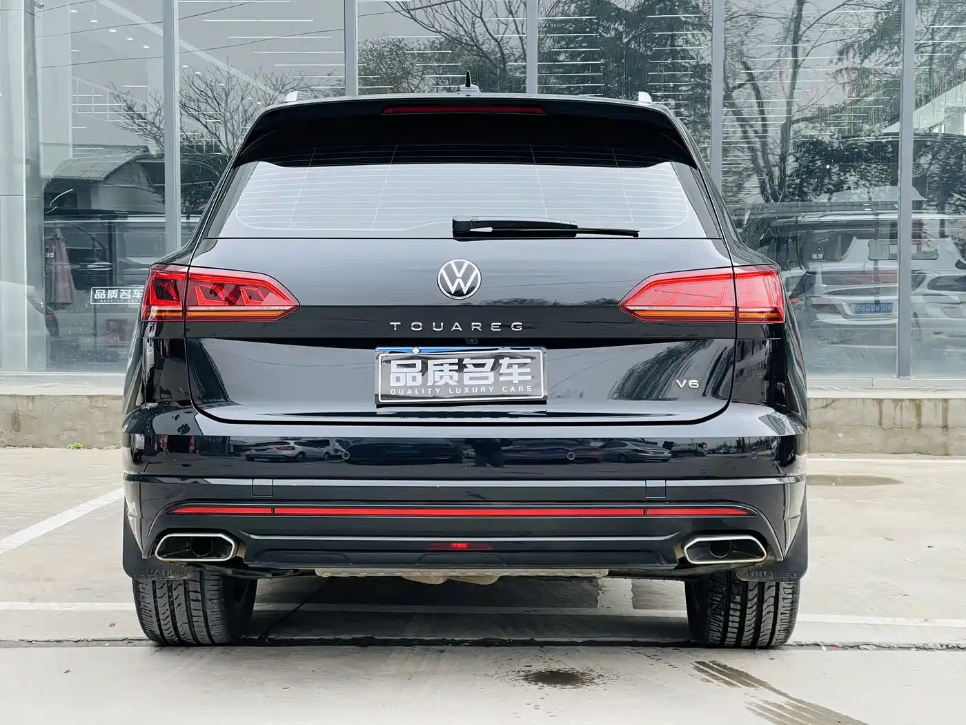 VOLKSWAGEN TOUAREG